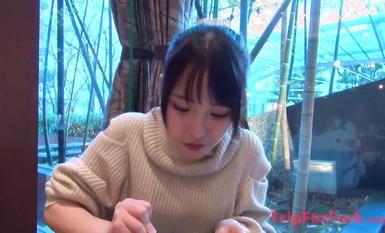 Gadis cantik dan tidak bersalah makan ayam dan melakukan hubungan seks [FC2-PPV-2629651] Mula-mula, dia makan batangnya dan kemudian kembali ke bilik untuk memberinya makan. Seorang gadis comel yang suka ketawa dan ketawa berkrim tanpa kondom.