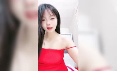 Pure and Cute Schoolgirls Don't Offend the Kittens (2)