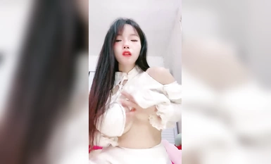 Pure and Cute Schoolgirls Don't Offend the Kittens (2)