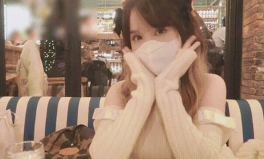 นางฟ้าตัวน้อยแสนหวาน [sushiioll] เป็นสาวสวยที่นุ่มนวลและละเอียดอ่อนในวันที่แสนหวาน เธออ่อนไหวเกินไปและน้ำหีของเธอจะไหลเมื่อเธอสัมผัสมัน