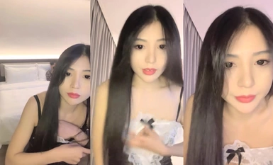 Người nổi tiếng và nữ thần khí chất trên Internet hôn em bé (2)