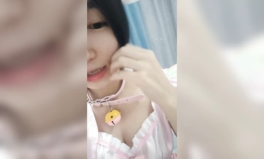 Karya Baru Pendatang Baru Super Student! Yang terbaru mendarat di platform lucah, penampilan super tulen, payudara besar super anjal + abalon merah jambu, pertunjukan memalingkan muka, merangkap lurus, tiada rutin, terlalu teliti