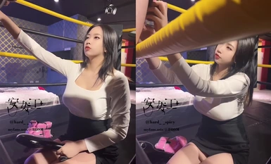 Queen Anne - Ring Series - Boxing Gloves X Kickboxing Training Targets 10 min.