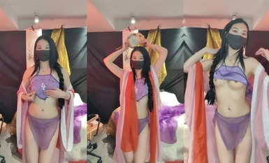 Bagong obra noong Enero 2024, ang pinakamaganda at magandang babae [Flower Heroine] ay umaarte sa Hengdian sa loob ng ilang taon, sumasayaw na hubad sa mga sinaunang costume, at ang magandang babae ay nagsasalsal na may iba't ibang contrasting role pr