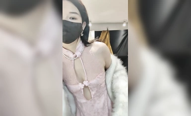 Tác phẩm mới vào tháng 1 năm 2024, mỹ nữ xinh đẹp nhất [Nữ anh hùng hoa] đã diễn xuất ở Hoành Điếm được vài năm, khỏa thân nhảy múa trong trang phục cổ xưa, mỹ nữ mỗi ngày thủ dâm với các đạo cụ đóng vai tương phản khác nhau (6)