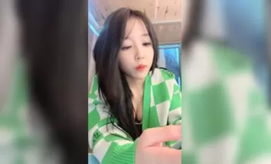 New under the sea junior student sister, [a page of leaves], dormitory hiding to do the yellow broadcast, campus goddess Fan, breasts and pink, extreme red cherry, fair skin, popularity topped