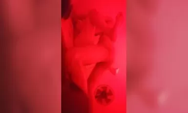 小黑探花上门快餐操小少妇，扒掉裙子直接开操，扶着屁股后入撞击，搞完速度走人