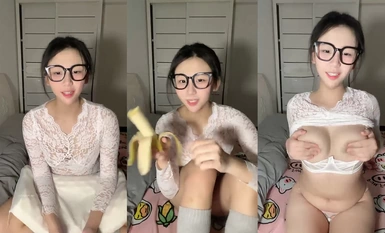 January 2024 New Release: A sexy moment in the student dormitory [Love Pudding] Big ass, white and tender, fat pussy, props plugging holes and screaming (5)