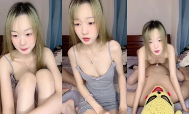 2024年2月新作，清純大學生【黑絲美少女】跟男友家中創業賺錢，炮火連天小穴被插得快要腫了 (9)