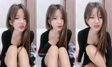 Cute Bunny Big Tits Masturbation Show (4)