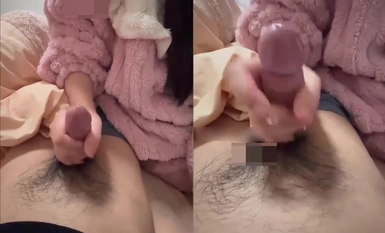 在KTV亂倫 強上姐姐後續又又又更新了！美腿翹臀騷貨姐姐，緊身牛仔褲 拖地 背影太誘惑弟弟了，拔下褲子干她 爽的又噴水了（2)