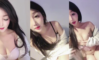 Sauh baru pergi ke laut dengan anak patung dewi 01 terbaik, payudara yang menggoda dan cantik ~ mandi telanjang (1)