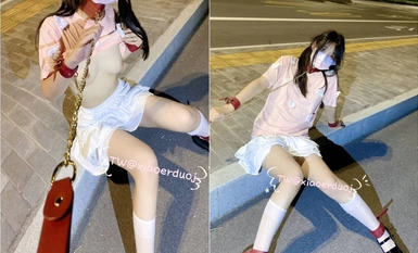 The school goddess reveals the pretty and well-built bitch (small ears) outdoor highway side naked leakage leakage crawling play very open, the appearance of pure private wave swing! Collection (2)