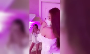 抖音35w粉网红 柏林鑫 直播骚舞时意外露出奶子！好大好大好大！