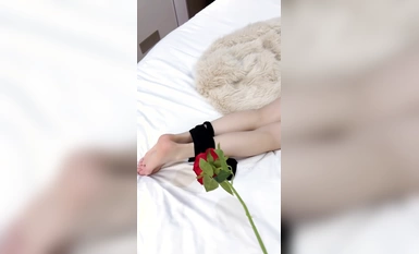 2024年4月、芸能人.comモデル、新人、【リン・ユエユエ】、キャリア2セット目、フル・フロンタル、ヘアなしお団子マンコドラマ、スナップ・ハイファッション