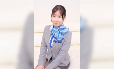 109IENFH-32301 航空会社勤務の現職キャビンアテンダントさん！女性経験無しのシャイな童貞の悩みを解決してもらえませんか？ フル勃起した童貞チ◯ポにフライト帰りでムラムラしてるCAさんが赤面発情！？ みずきさん