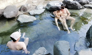 HAZU-003 Shameful exposure hot spring trip with a little boy of my son's classmate "You have a cute face and long obscene nipples" and relentless nipple teasing. Of course, they don't tell each other's parents.