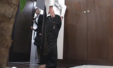 DBNK-006 유부녀 영업사원에게 베개 영업을 제안해봤는데... 그 결말은? 4시간