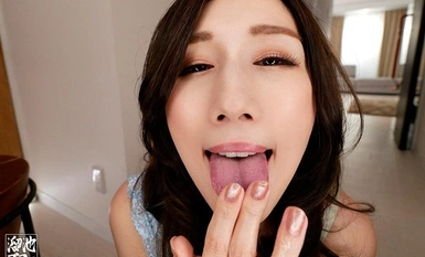 [โมเสกถูกทำลาย] MEYD-704 แม่อกใหญ่ของเพื่อนฉันแอบล่อลวงให้ฉันหลั่งในขณะที่ข่มขืนแก้วหูของฉันด้วยการพูดสกปรกจูเลีย