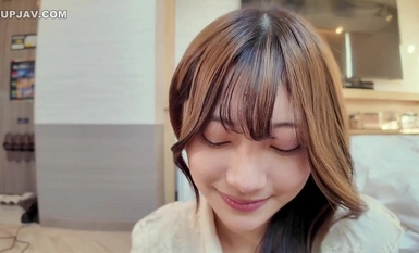 FC2-PPV-4280655 【無修正】笑顔無敵！フェラ経験の少ないお口に爆射！美白ボディNo1みさちゃんの初撮り。