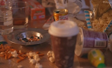 FDSSS-721 Tôi bị quản thúc tại gia bởi một ông già dâm đãng sống ở phòng rác bên cạnh và bị ép xuất tinh vào trong tôi mà không thể chạy trốn Ranran Fujii