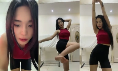 Xiao sangat cantik! [Brilliant Winter Melon] Gadis sekolah terbaik~Memetik lubang dengan prop dan melancap~Dua wanita perempuan~menari telanjang~sangat keren~ (5)