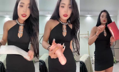 Super ganda ni Xiao! [Brilliant Winter Melon] Ang pinakamahusay na babae sa paaralan~Nangunguha ng mga butas gamit ang mga props at nagsasalsal~Dalawang babaeng babae~nagsasayaw na nakahubad~napaka-cool~ (26)