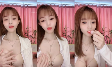 Dewi baru dan anggun pergi ke laut ✈20 jam [Guo Guo'er] menari telanjang sepenuhnya dan menyentuh farajnya (5)