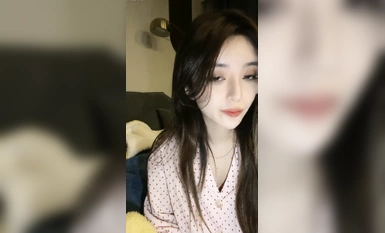 2024 new work, bombing, god goddess of face, God like Yang冪, big beauty [Cotton Bear] Come and lick me, lick my clitoris - look at my labia fat and thick!