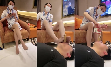 空姐S女王調教【素人開發】稀缺重度變態調教女王 粗口淫語調教戀足男 原味絲襪新的體驗 狗只能越來越賤 對主要求無條件服從