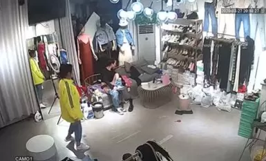 黑客破解【稀缺摄像头】美女如云服装店多角度精华合并篇2020-3月-4月