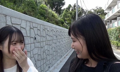 AUKG-593 Lesbian-only Matching App -Bian wants to meet women like this