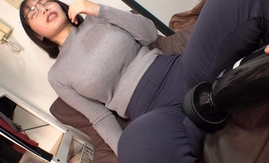 [모자이크 파괴] BLOR-242 조용한 거유 OL 씨 엄청난 몸매의 거유녀가 서서히 성감대가 높아져 거근으로 안쪽을 찔러주면 트로트로의 여성 얼굴로...