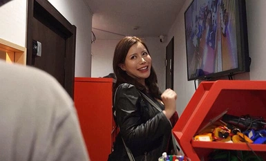 MKMP-552 Xung quanh cô không thiếu đàn ông... Maria Nagai, nữ hoàng đĩ với bộ ngực thần thánh và cặp mông thần thánh, người độc chiếm các quán bar và nuốt chửng đàn ông.