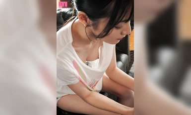 MIDV-671 公公最爱吃的是我的小弟弟...... 调皮到乳头被性欲异常的男人射出精液的我，10 年来一直在观察我胸部的发育情况...... Reina Miyashita