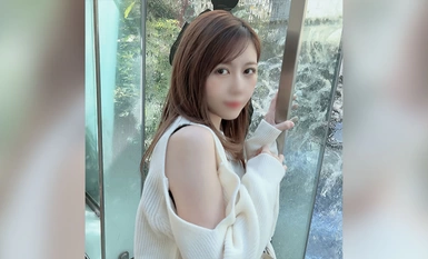 FC2-PPV-4367666 第一枪，面对面！限时至明天！"什么？一位美丽迷人的办公室女郎被带到一家漫画店，在公众视线之外，一边扭动身体，一边高潮迭起，被干得欲仙欲死！然后，她还进行了现场射精！