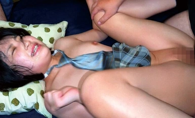 BONY-090 Slut Circle SSS - Một cô gái năng động khổ dâm bị lạm dụng và cực kỳ ướt át vì được huấn luyện thô NA-chan