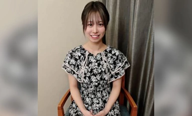 FC2-PPV-4339591 "我要生小孩了...... "穿着 18 岁宽松衣服的 Nakadashi 生平第一次这么说。这位大学一年级的学生身材超级苗条，脸上带着微笑，有着最可爱的个性。她就像一个微笑天使，让男人为之倾倒，一共被干了三次！