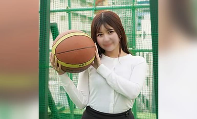 FC2-PPV-4330270 【無/初撮り】学校のマドンナ！親友の彼女をNTR、スポッチャで遊んでいる最中に興奮し野外でそのまま巨根を挿入。※特典付き