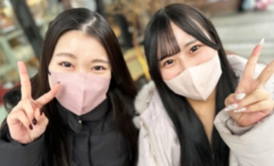 FC2-PPV-4326418 Giá giới hạn 1 tuần! [Không/Đảo ngược 3P] Tại sao ba chúng ta không tiếp tục chơi cùng nhau như thế này nhỉ? Anh ta xông vào một bữa tiệc của các cô gái và nó biến thành một bữa tiệc tay ba ♡ Được bao quanh bởi cô bạn gái ngây thơ và một người bạn thất vọng với thân hình mảnh khảnh, trong đó có một chiếc bánh kem và một chiếc thổi kèn ♡ Một camera góc nhìn khác được tặng kèm như một phần thưởng