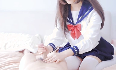 米胡桃(meehutao) 白絲水手服愛嗎？被操舒服了會主動騎在肉棒上榨汁的學妹