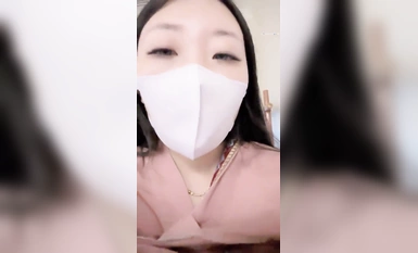 요염한 왕실 여동생 Anchor@daixiteacher(Mimi Mimi Peach)가 진동기를 착용하고 자신을 노출하여 남자 SPA 기술자를 유혹합니다(12)