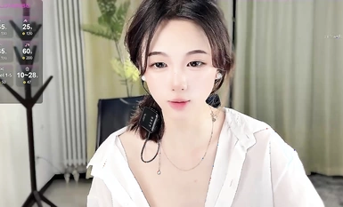 Stripchat's high-end and upscale [lockheadgirld] goddess has extraordinary temperament and can control a variety of styles (9)