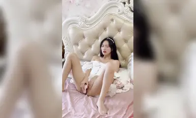 顶级女模露脸泄密！万人求购百万粉女神【幻儿】完整视图，有颜值有身材金主的最爱，啪啪内射调教小母狗视频2 (12)