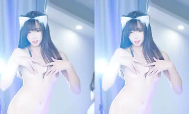 The biting little rabbit takes a bite of the rabbit girl - the local tycoon's custom nude dance leaked - the cat walk is pretty