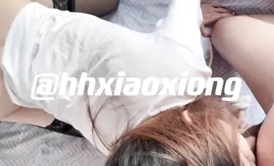 Lively, cheerful and super pure goddess! The little Twitter beauty [Little Bear BB] who shows her face slightly is a bonus. She is white and pink and very playable. Ziwei is superb in footjob and sex.