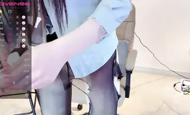 高挑170CM九头身大长腿话痨女神【Deepeggs】【Hahaha_ha2】又喷水啦，连喷好几次要虚脱了受不了了我要来啦漂亮的像假人(2)