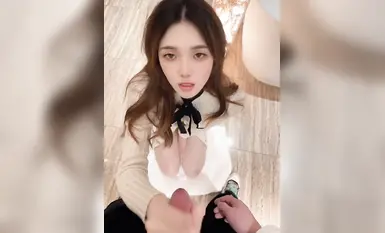 Vẻ đẹp thuần khiết thổi kèn, cô ấy trông thật tuyệt, tôi không thể chịu đựng được