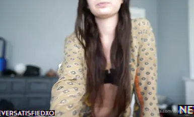 Ang pinakakaakit-akit na itim na kalapating mababa ang lipad na asawa, ang nangungunang cuckold god na "reallysweettea", ay isinakripisyo ang kanyang maliit na asawa sa malaking itim na titi, at ang kanyang maliit na katawan ay direktang pinapas