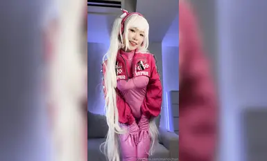 미모와 핫한 몸매를 자랑하는 코저 'meriol_chan'이 대규모 프라이빗 화보에서 얼굴을 드러냈다. 청순하고 탱탱한 검은 얼굴의 시각 효과가 가득하다. [3 부] (3)